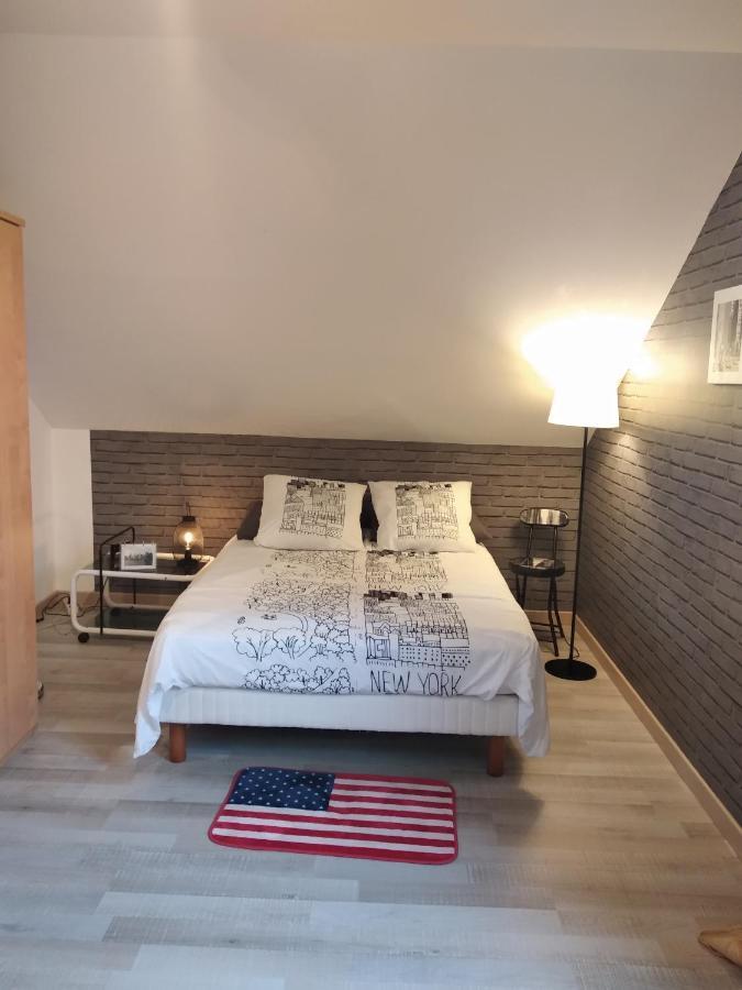 Chambre De L'Oree Du Bois Audeux Luaran gambar